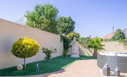 Herverkoop - Villa -
San Miguel de Salinas - Inland