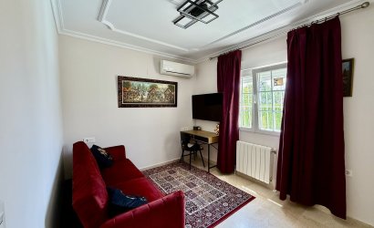 Reventa - Villa -
Orihuela Costa - Costa Blanca