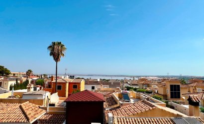 Herverkoop - Villa -
Orihuela - Inland