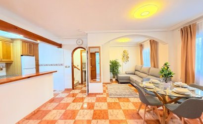 Herverkoop - Town House -
Orihuela Costa - Las Filipinas