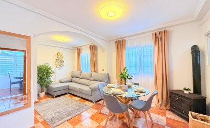 Herverkoop - Town House -
Orihuela Costa - Las Filipinas