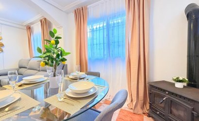 Herverkoop - Town House -
Orihuela Costa - Las Filipinas