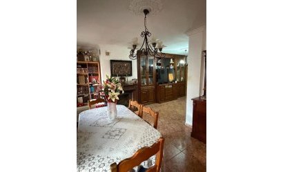 Herverkoop - Town House -
Churriana - Costa del Sol