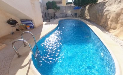 Herverkoop - Villa -
La Zenia - Costa Blanca
