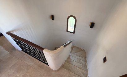 Herverkoop - Villa -
Orihuela - Inland