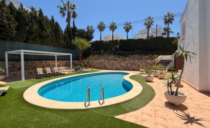 Herverkoop - Villa -
Orihuela - Inland
