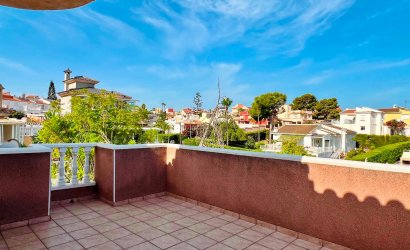 Herverkoop - Villa -
Orihuela - Inland