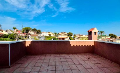 Herverkoop - Villa -
Orihuela - Inland