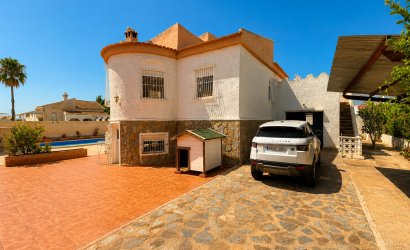 Herverkoop - Villa -
Torrevieja - Costa Blanca