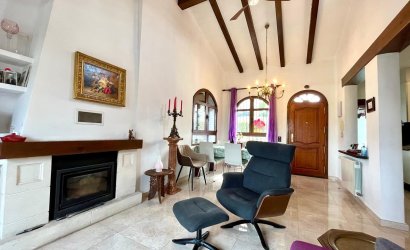 Revente - Villa -
Villamartin - Costa Blanca