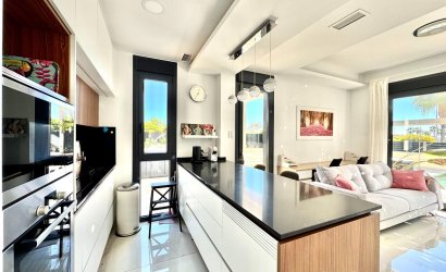 Herverkoop - Villa -
Orihuela Costa - Lomas de Cabo Roig