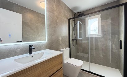 Herverkoop - Town House -
Torrevieja - Miramar - Torre Del Moro