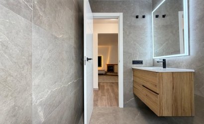 Herverkoop - Town House -
Torrevieja - Miramar - Torre Del Moro