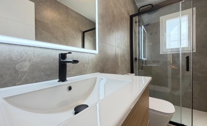 Herverkoop - Town House -
Torrevieja - Miramar - Torre Del Moro