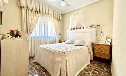 Revente - Town House -
La Zenia - Costa Blanca