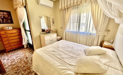 Revente - Town House -
La Zenia - Costa Blanca