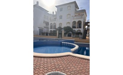 Herverkoop - Bungalow -
Torrevieja - Torre La Mata