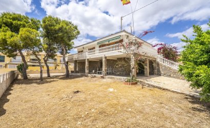 Herverkoop - Villa -
Isla Plana
