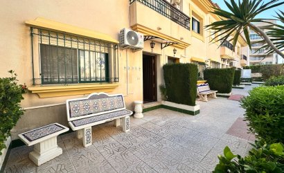 Revente - Villa -
Orihuela Costa - Costa Blanca