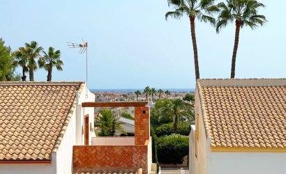 Resale - Villa -
Orihuela Costa - Costa Blanca