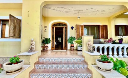 Herverkoop - Villa -
Daya Vieja - Costa Blanca Sur