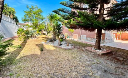 Herverkoop - Villa -
Orihuela - Inland