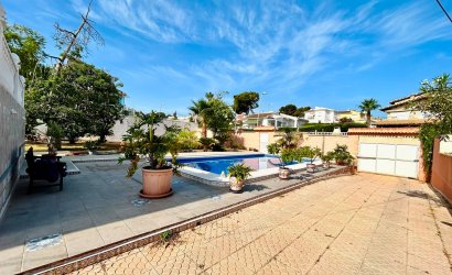 Herverkoop - Villa -
Orihuela - Inland