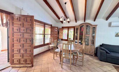 Reventa - Villa -
Orihuela Costa - Costa Blanca
