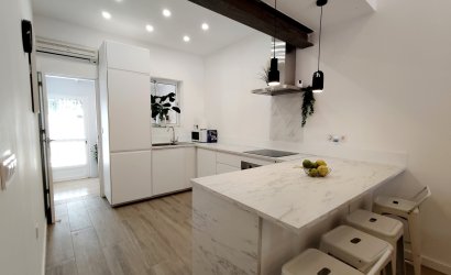 Herverkoop - Town House -
Playa Flamenca - Costa Blanca