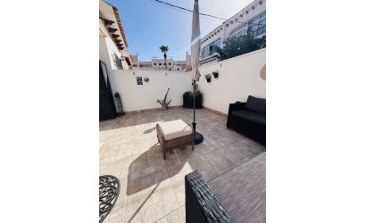 Herverkoop - Town House -
Villamartin - Orihuela Costa