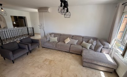 Herverkoop - Villa -
Orihuela - Inland