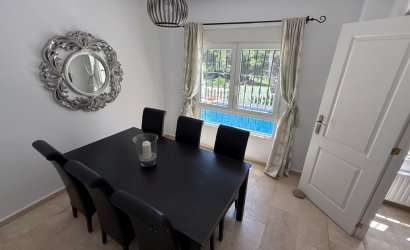 Herverkoop - Villa -
Orihuela - Inland
