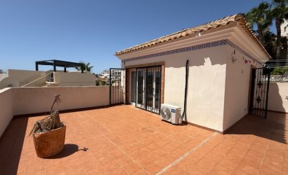 Herverkoop - Villa -
Orihuela - Inland