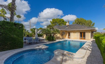 Resale - Villa -
Orihuela Costa - Costa Blanca