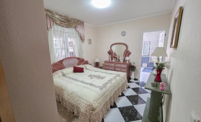 Revente - Villa -
Torrevieja - Costa Blanca