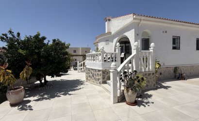 Herverkoop - Villa -
Torrevieja - Costa Blanca