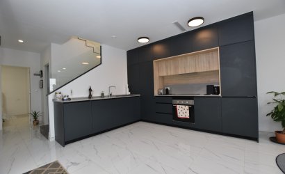 Herverkoop - Villa -
Los Montesinos - Costa Blanca