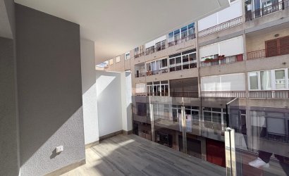Herverkoop - Apartment -
Torrevieja - Estacion De Autobuses