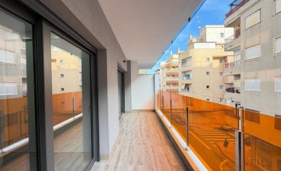 Herverkoop - Apartment -
Torrevieja - Estacion De Autobuses
