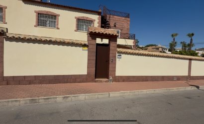 Herverkoop - Villa -
Torrevieja - Costa Blanca