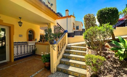 Resale - Villa -
Orihuela Costa - Costa Blanca
