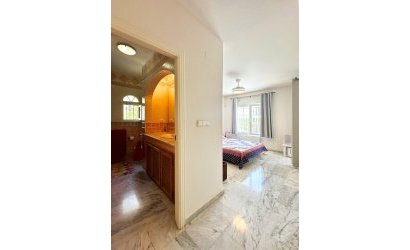 Resale - Villa -
Orihuela Costa - Costa Blanca