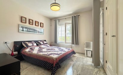 Resale - Villa -
Orihuela Costa - Costa Blanca