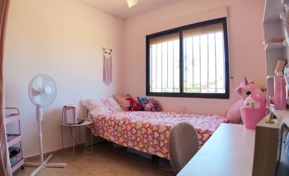 Herverkoop - Villa -
Orihuela Costa - Costa Blanca