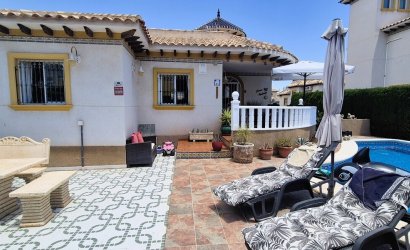 Revente - Villa -
Orihuela Costa - Costa Blanca