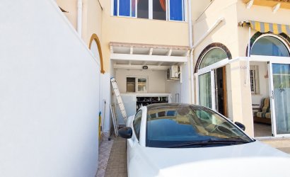 Herverkoop - Town House -
Playa Flamenca - Costa Blanca