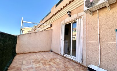 Herverkoop - Town House -
La Zenia - Costa Blanca