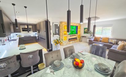 Herverkoop - Villa -
Crevillent - Inland
