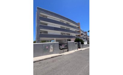 Herverkoop - Apartment -
Villamartin - La Fuente