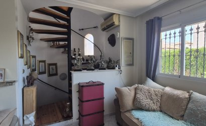 Herverkoop - Villa -
Villamartin - Costa Blanca